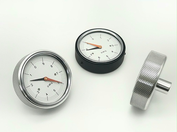 欧拓专业生产数字表,重锤表,带表手轮,网纹数字手轮